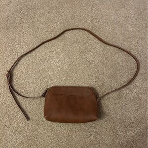 universal thread crossbody